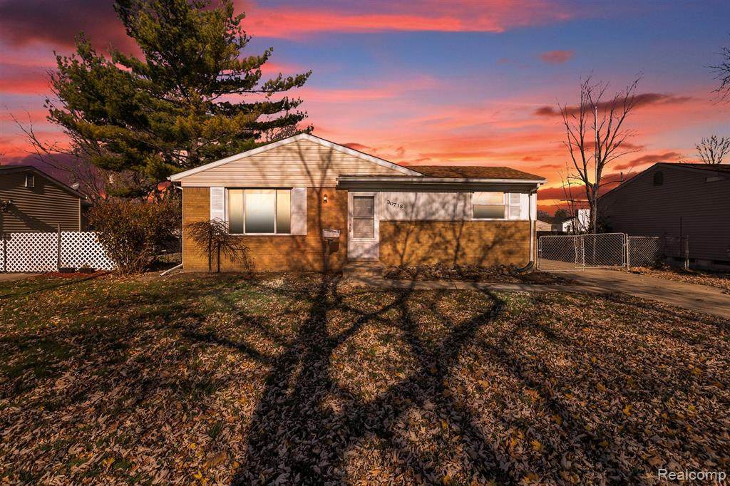 30718 Dorset Street - Photo 1