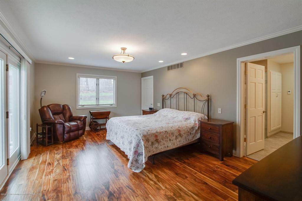 5035 Applewood Drive - Photo 1