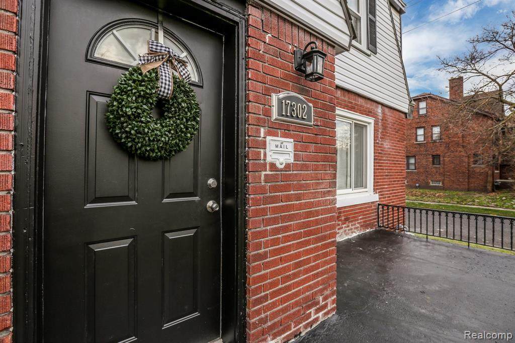 17302 Pennington Drive - Photo 1
