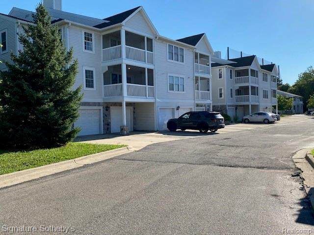 2233 Main Street - Photo 1