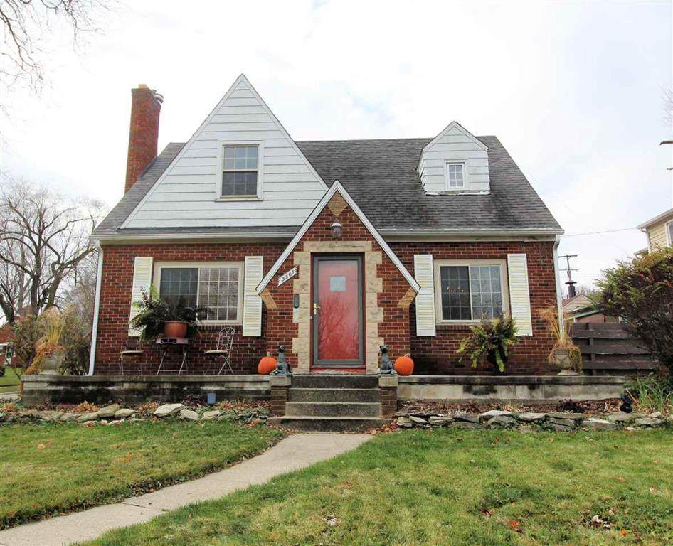 3501 Sunset Drive - Photo 1