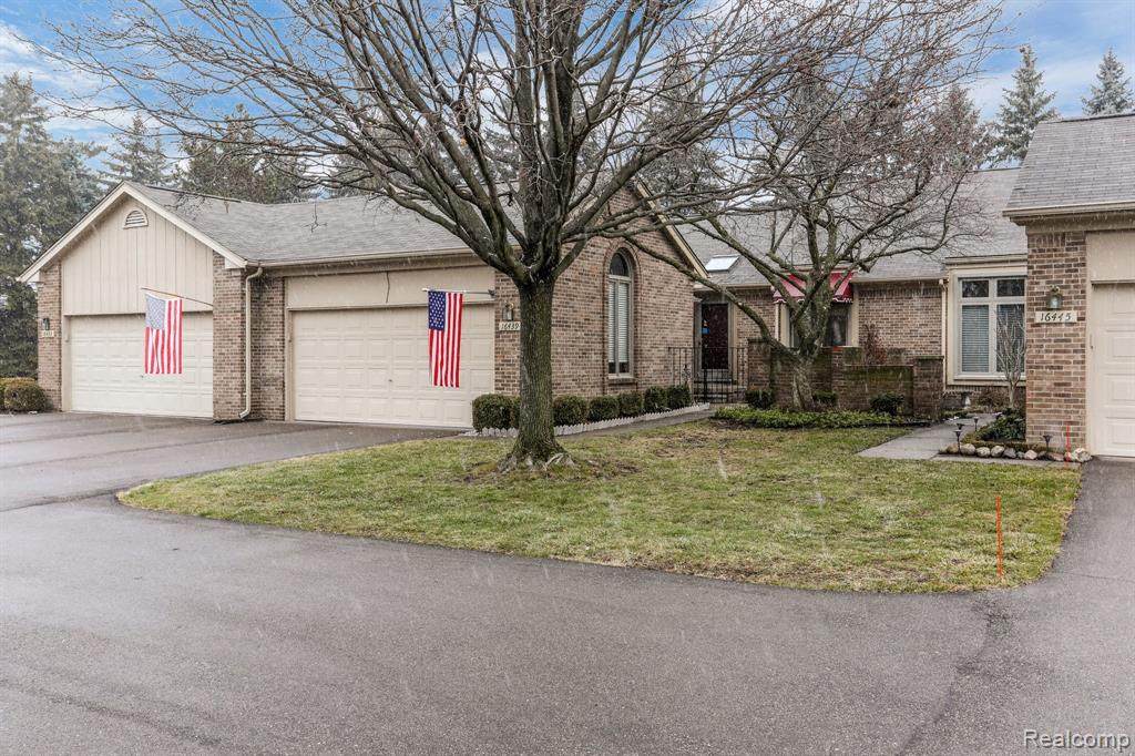 16439 Congress Drive - Photo 1