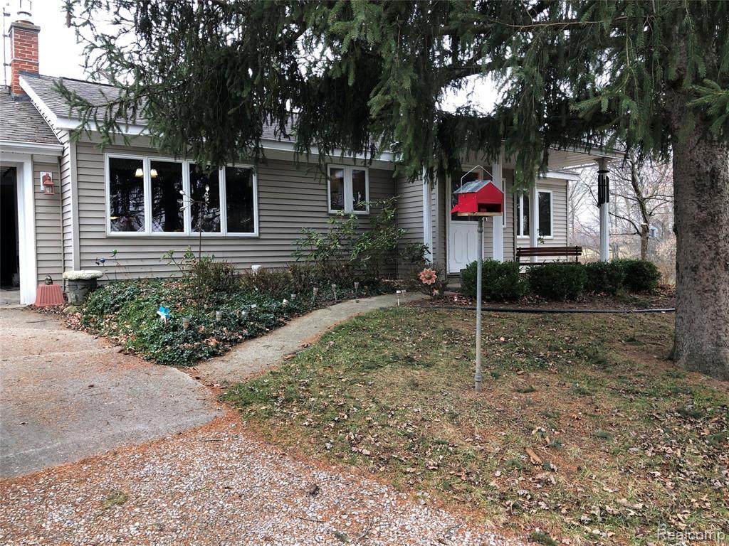 4784 Sutton Road - Photo 1