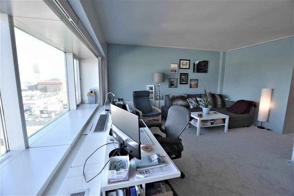 555 William Street - Photo 1