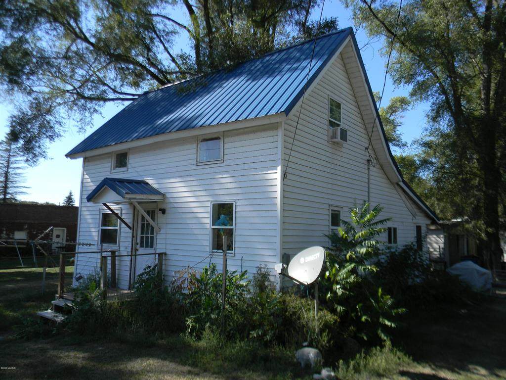 399 Marion Avenue - Photo 1
