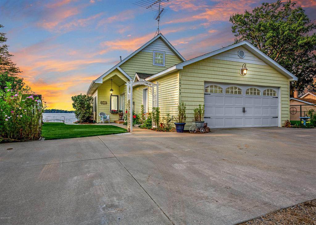 10753 Lake Drive - Photo 1
