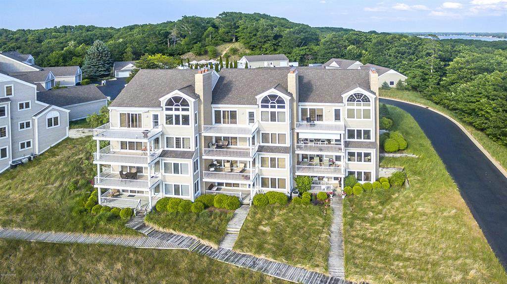720 Spyglass Hill - Photo 1