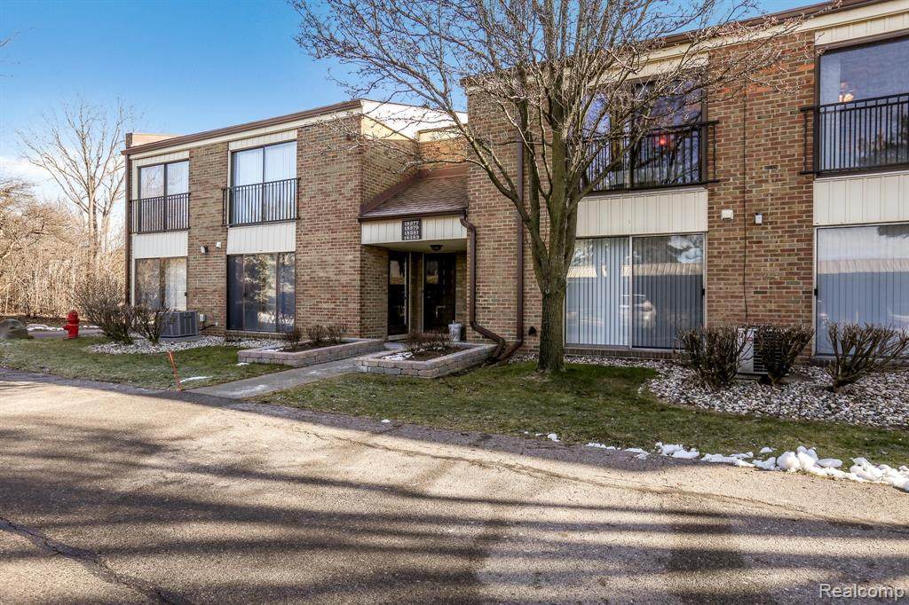 18379 University Park Drive - Photo 1