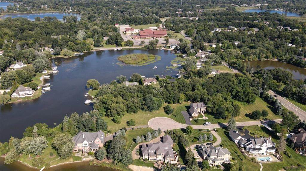 4 Hilton Pointe Ct - Photo 1