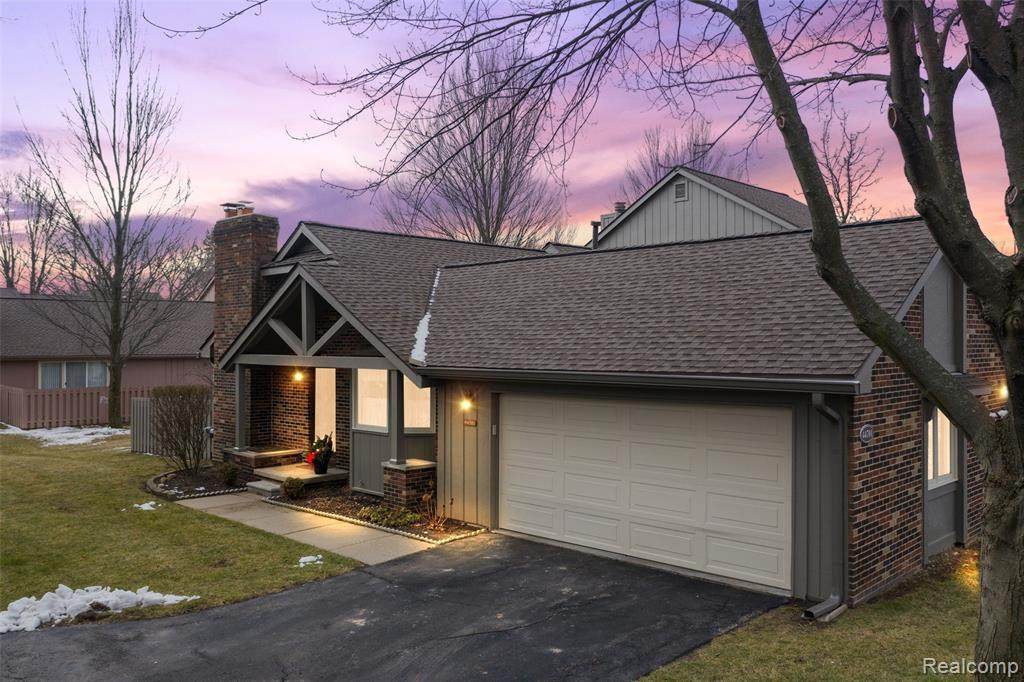 44701 Lynn Drive - Photo 1