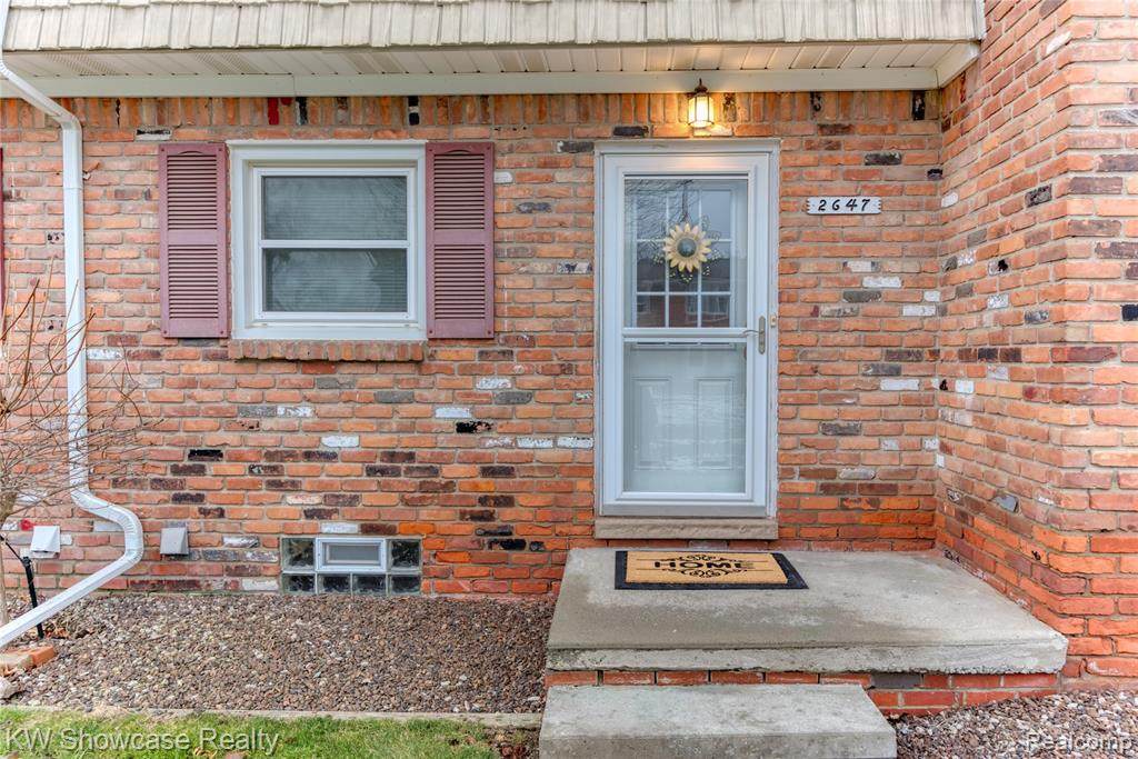2647 Kingstowne Drive - Photo 1