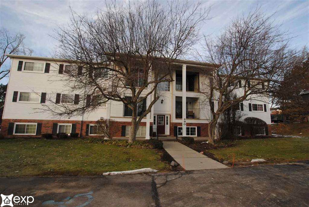 490 Baldwin - Photo 1