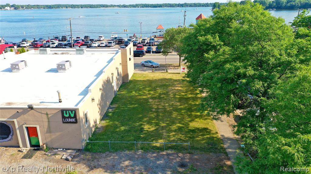 193 Walled Lake Drive - Photo 1