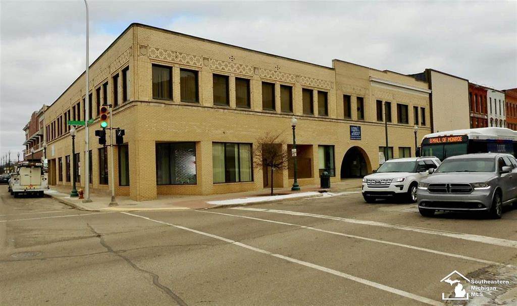 25 Monroe Suite 304 - Photo 1