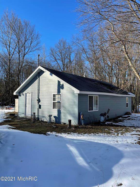 68622 Walls Road - Photo 1