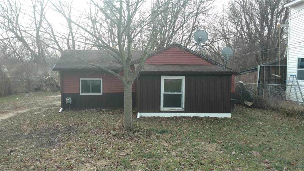 3315 Burnell Ave - Photo 1