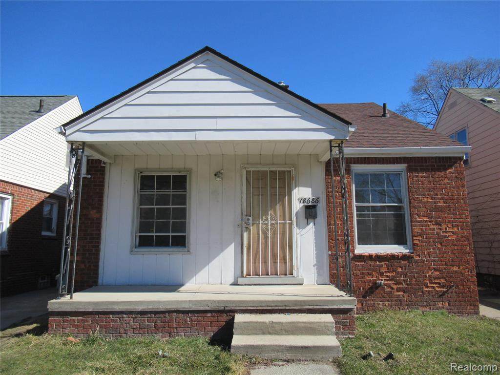 18686 Fairport Street - Photo 1