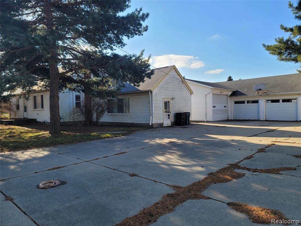41845 Dequindre Road - Photo 1