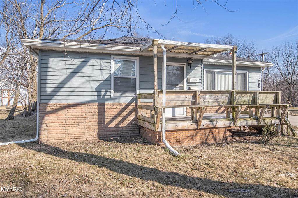 2905 Emerald Drive - Photo 1