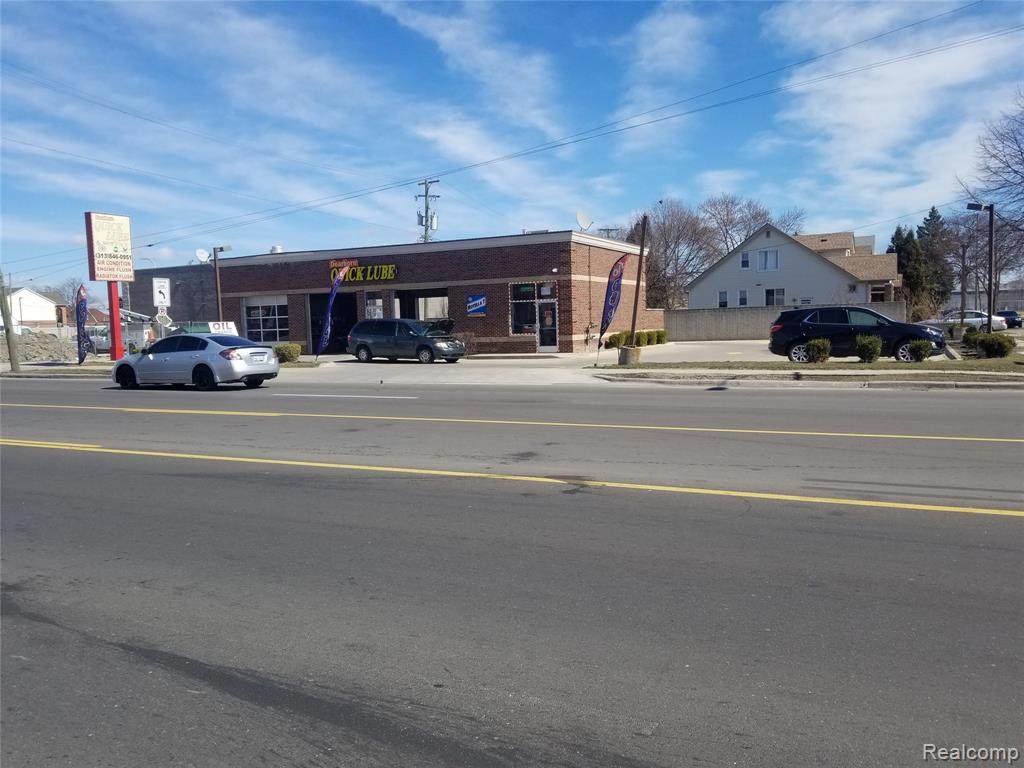 7100 Wyoming - Photo 1