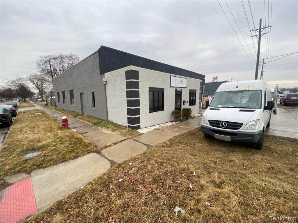 22705 Hoover Road - Photo 1
