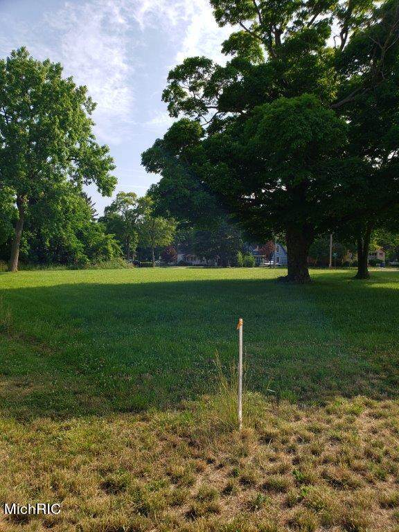 822 Indiana Avenue - Photo 1