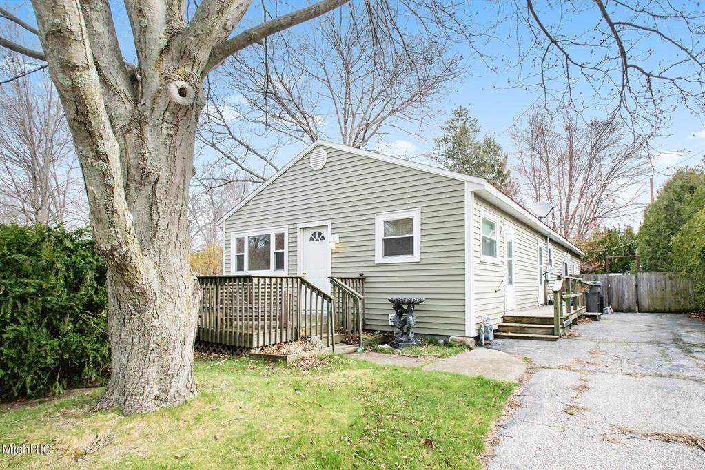 203 Clinton Street - Photo 1