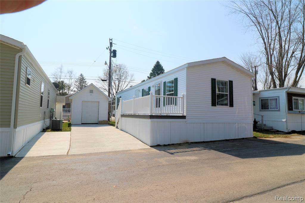 2545 Lakeshore Dr Lot 35 - Photo 1