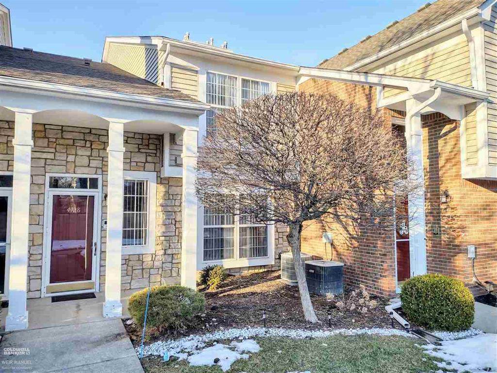 4428 Berkshire Drv - Photo 1