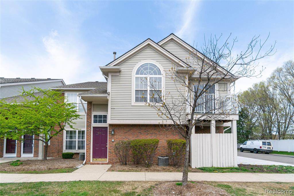 43411 Claremont Drive - Photo 1