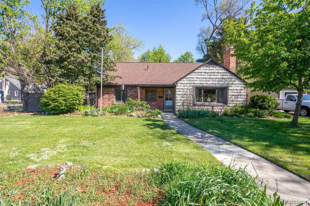1086 Lewiston Avenue - Photo 1