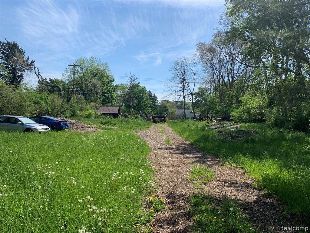 680 Miami Avenue - Photo 1