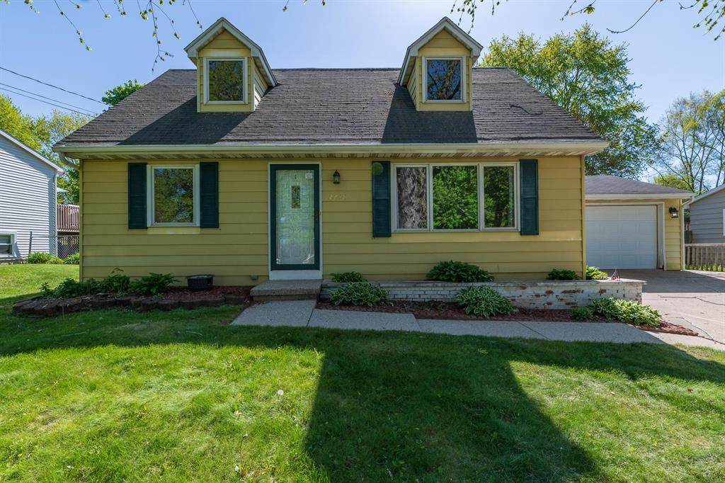 2218 Cumberland Street - Photo 1