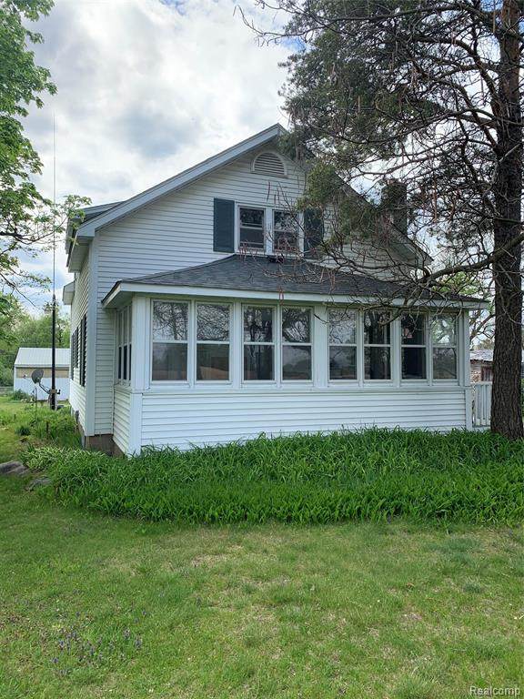 2840 Metamora Road - Photo 1