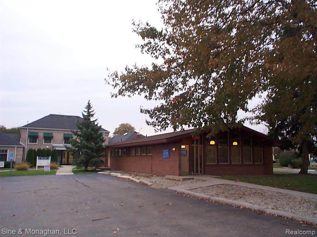132 Trumbull Street - Photo 1
