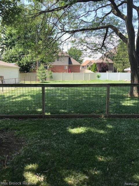 39221 Muffatt Street - Photo 1