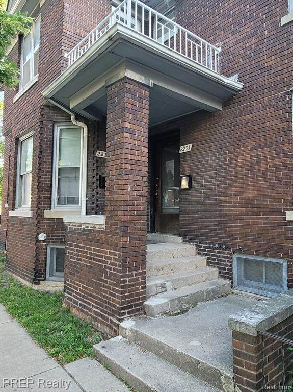 2233 Campbell Street - Photo 1