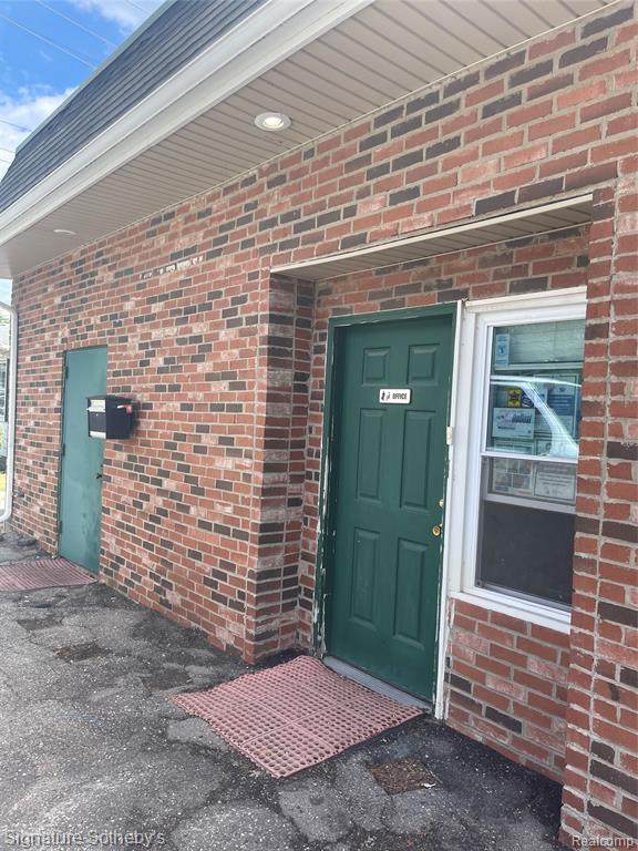 149 Huron Avenue - Photo 1
