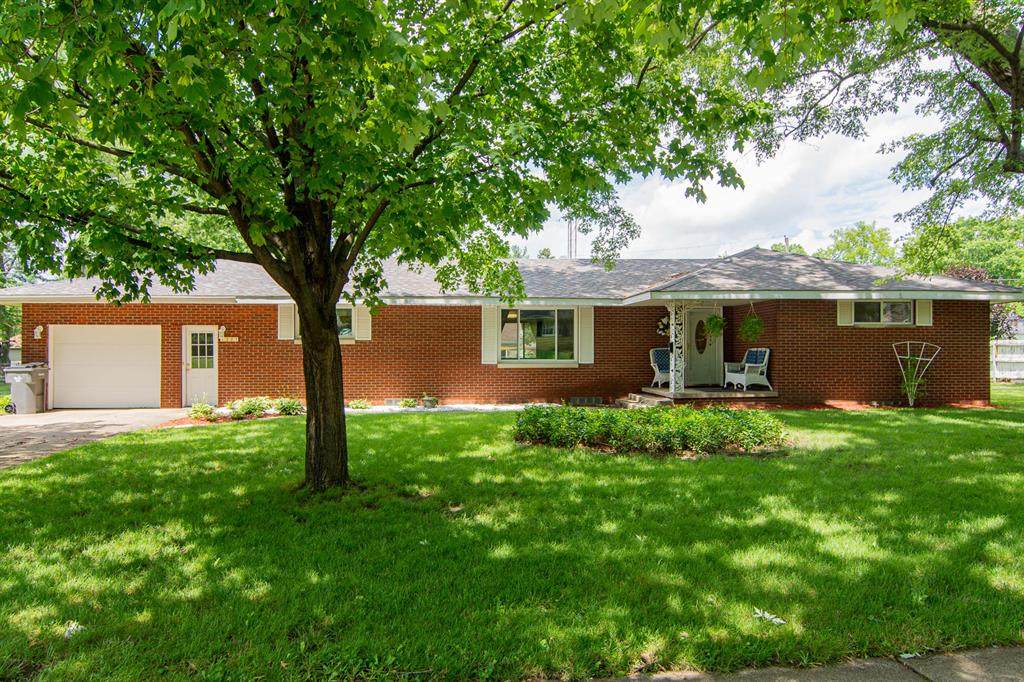 1337 Louis Street - Photo 1