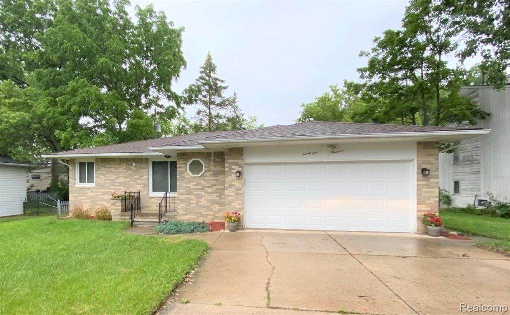 2100 Daintree Avenue - Photo 1