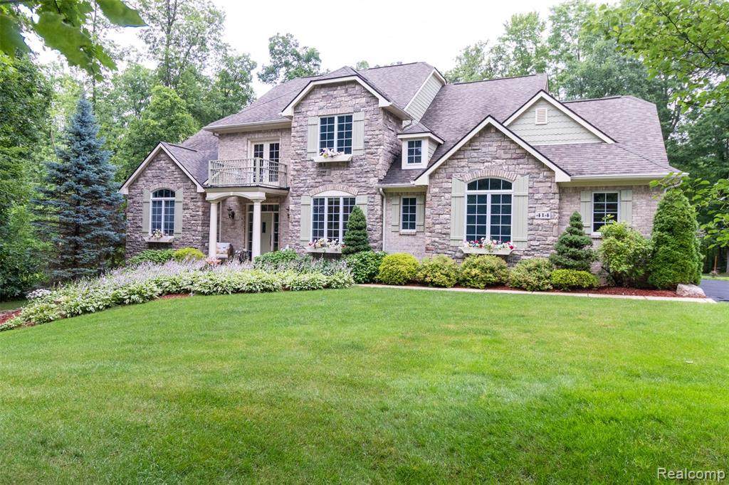 414 Lenox Lane - Photo 1