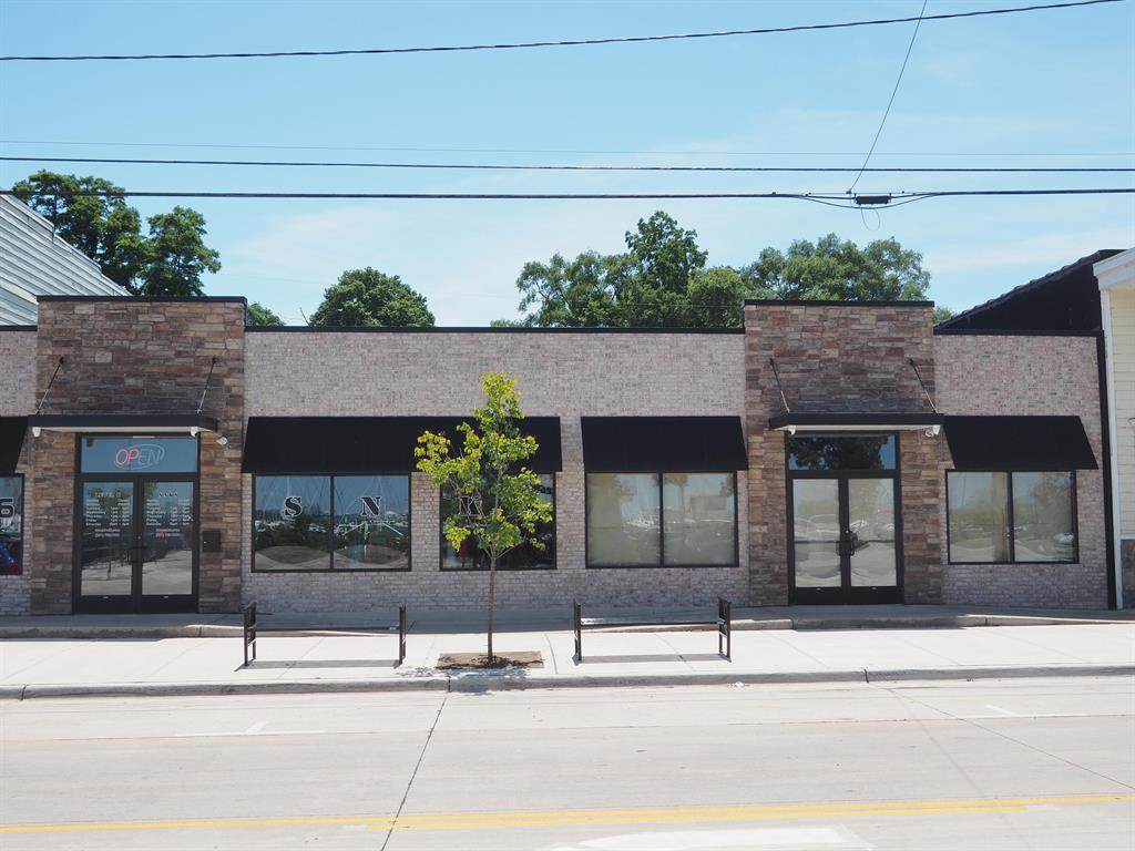 1953 Lakeshore Drive - Photo 1