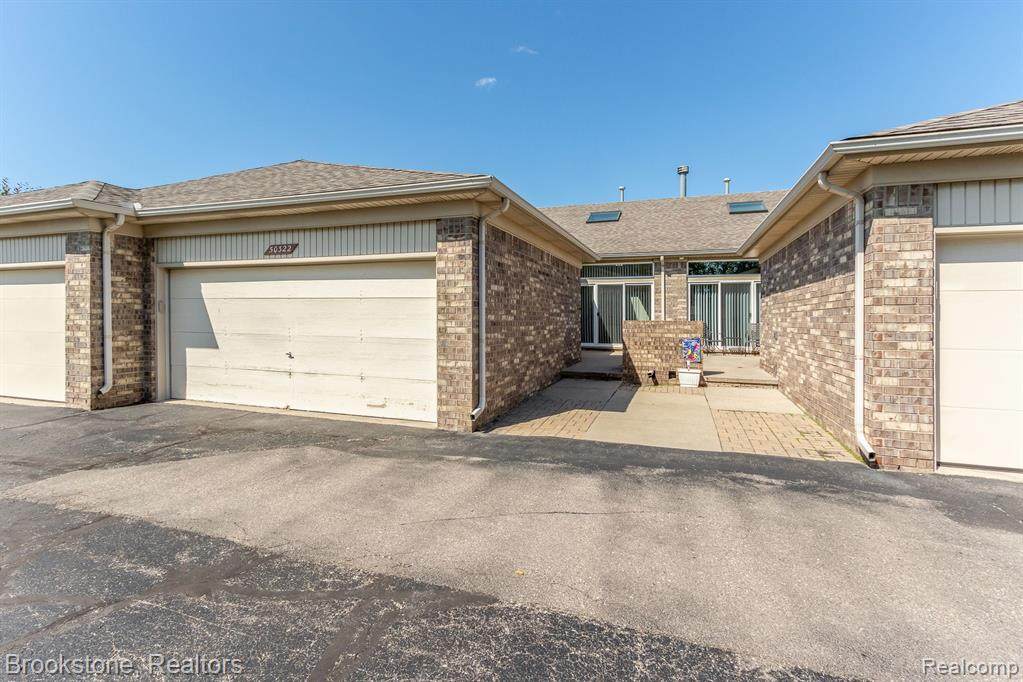 50322 Knoll Court - Photo 1