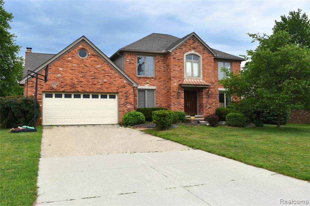332 Silvervale Drive - Photo 1