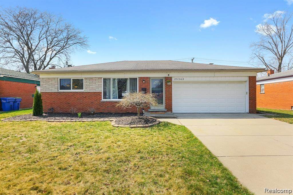 25543 Thomas Drive - Photo 1