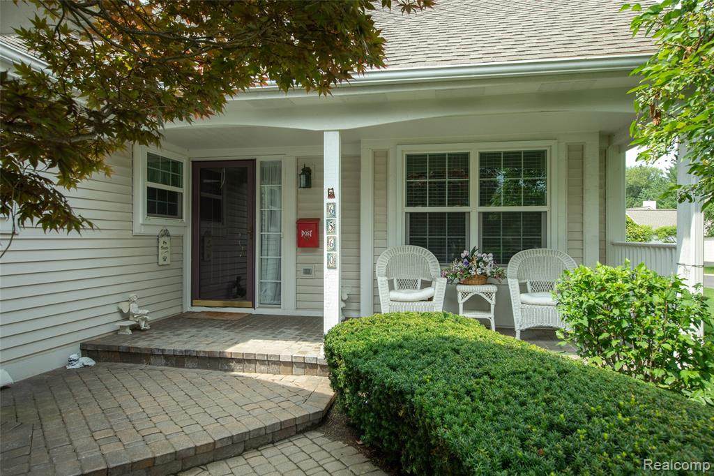 6560 Summit Ridge - Photo 1