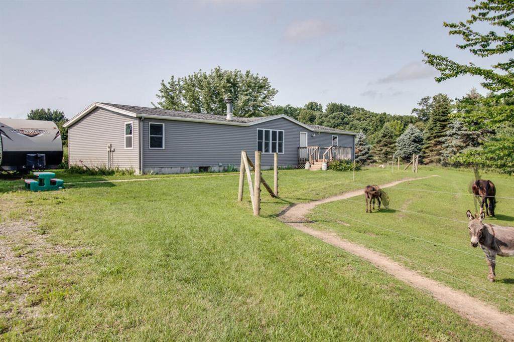 7050 Keyes Road - Photo 1