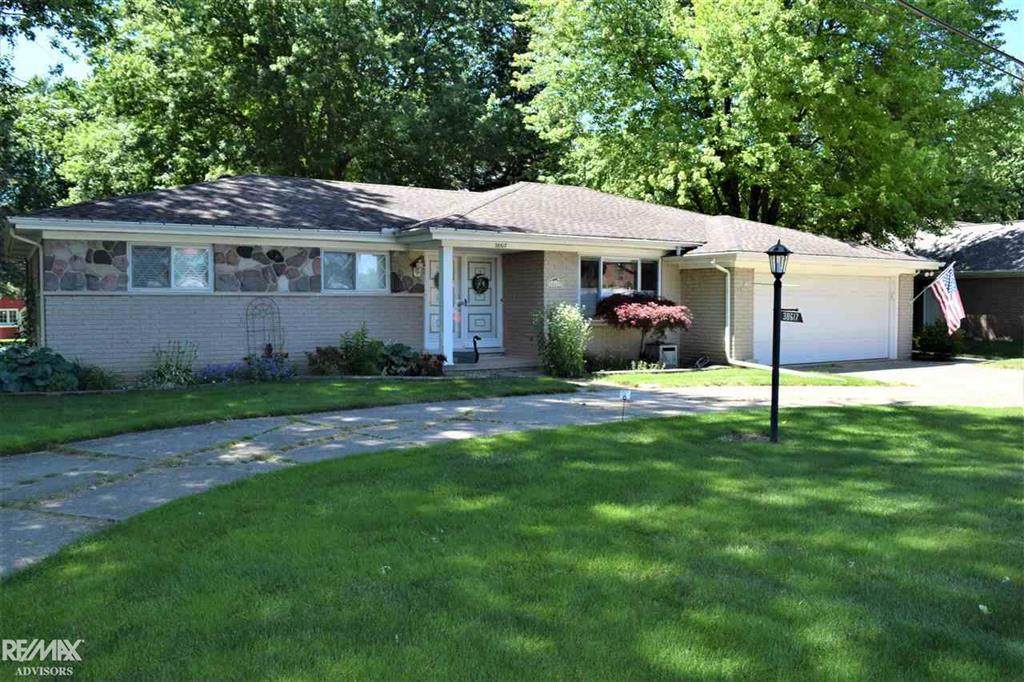 38617 Reimold St - Photo 1