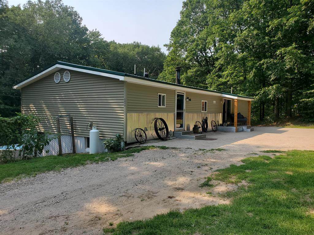 6890 20 Road - Photo 1