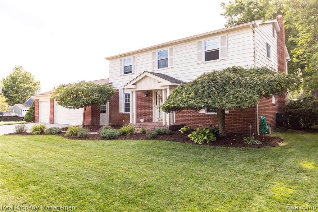 2916 Armstrong Drive - Photo 1